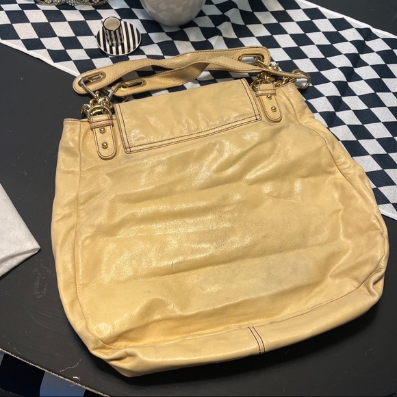 Badgley Mischka Tan Vegan Leather Shoulder Bag Buttery Soft Gold Handles 13x16” - Picture 8 of 8